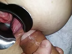Ella fue a la tienda anal amateur casero y accidentalmente cayó sobre una polla personal