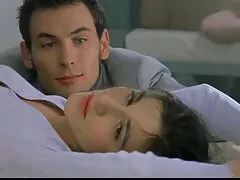 Fui anal espectacular a un vecino casado con un ordenador portátil y lo sedujo con hermosas piernas